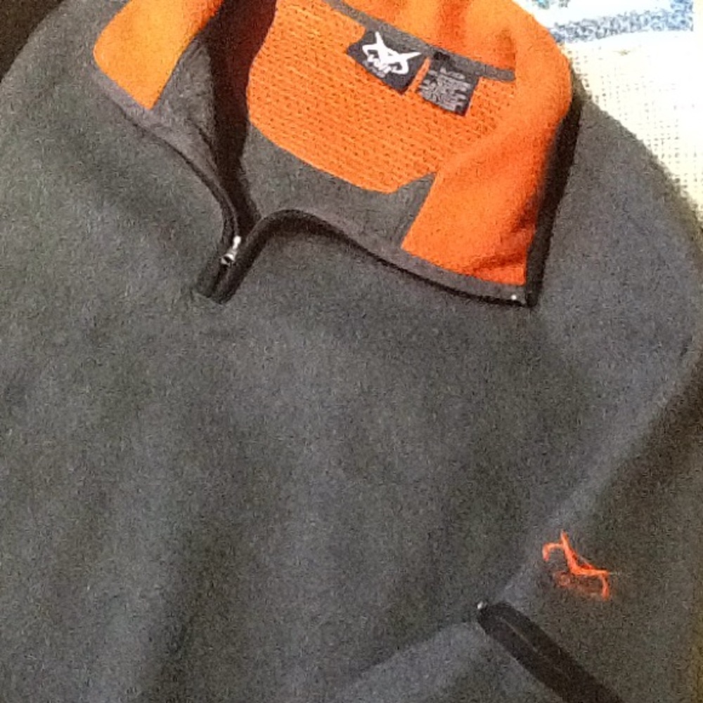 Voit Fleece. Like New! Soft and Cozy!